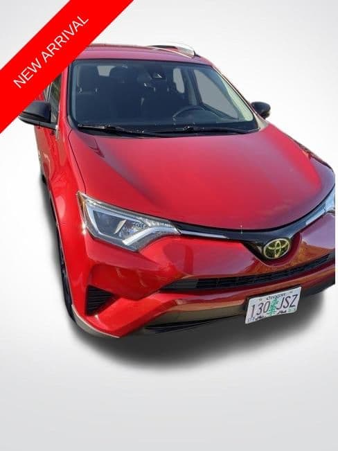 2017 Toyota RAV4 LE — photo 1 of 15