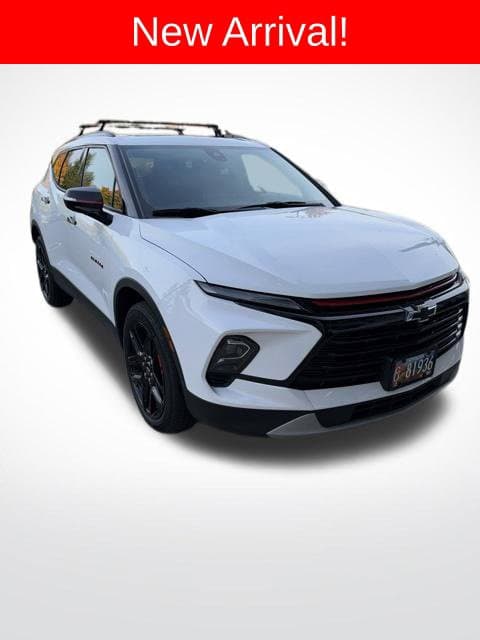 2023 Chevrolet Blazer Base — photo 1 of 13