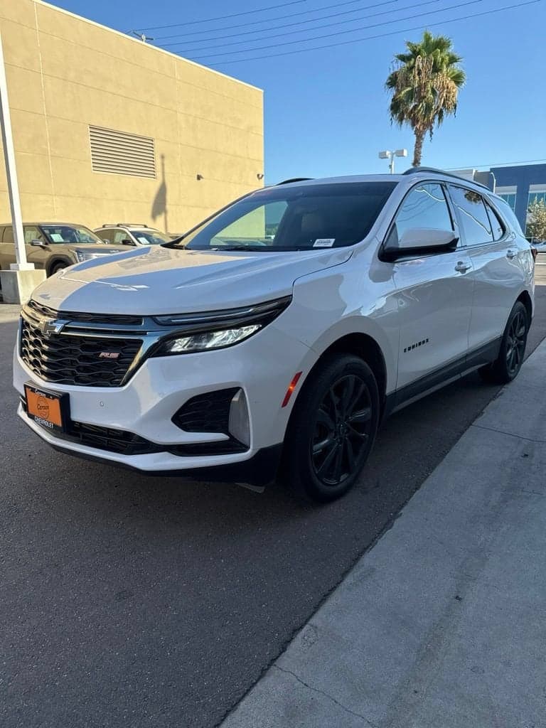 2023 Chevrolet Equinox RS — photo 1 of 31