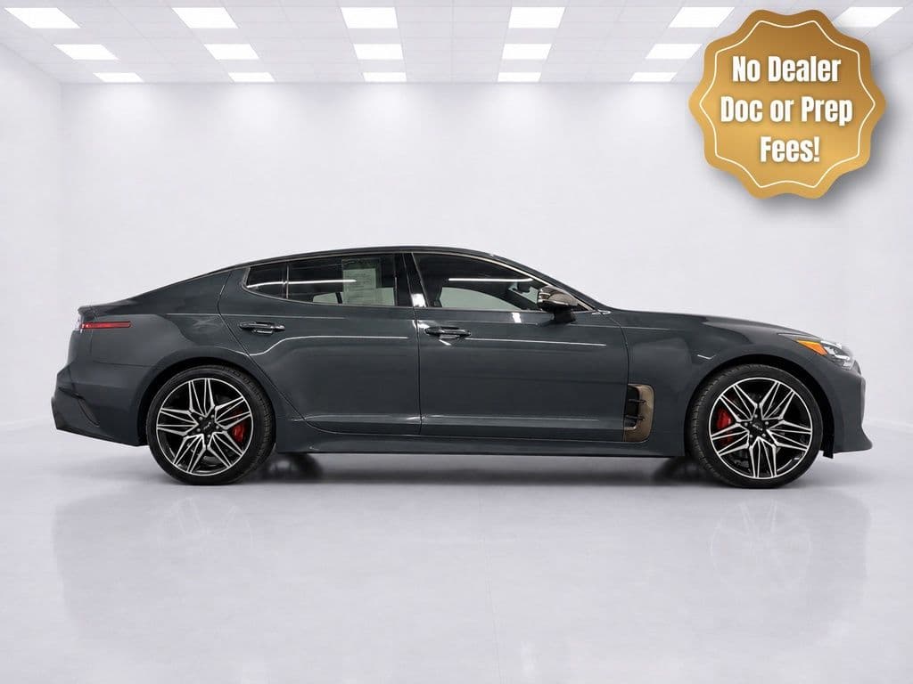 2022 Kia Stinger GT1 — photo 1 of 45