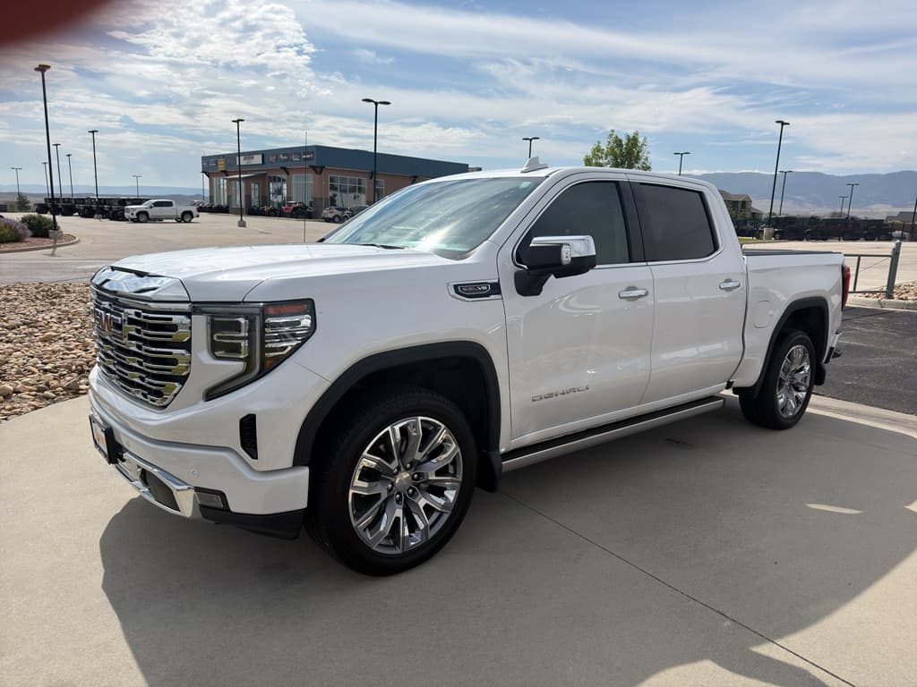 2025 GMC Sierra 1500 Denali — photo 1 of 28