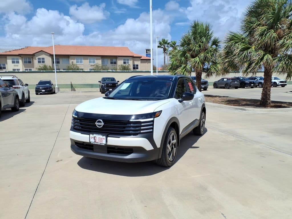2026 Nissan Kicks SV — photo 1 of 20