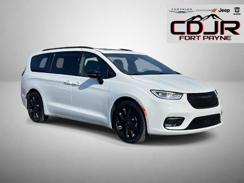 2025 Chrysler Pacifica Base — photo 1 of 50