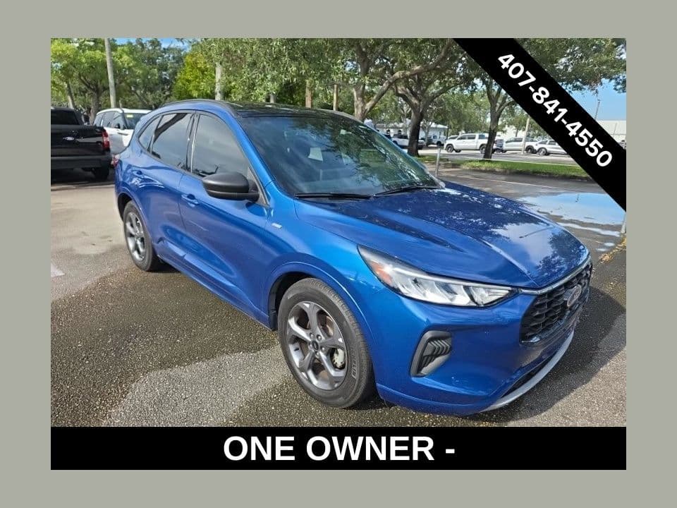 2023 Ford Escape ST-Line — photo 1 of 10