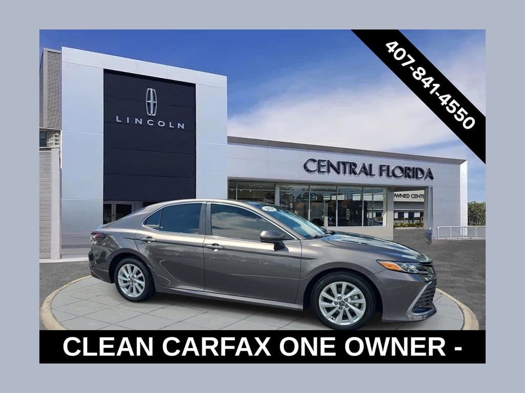 2024 Toyota Camry LE — photo 1 of 29