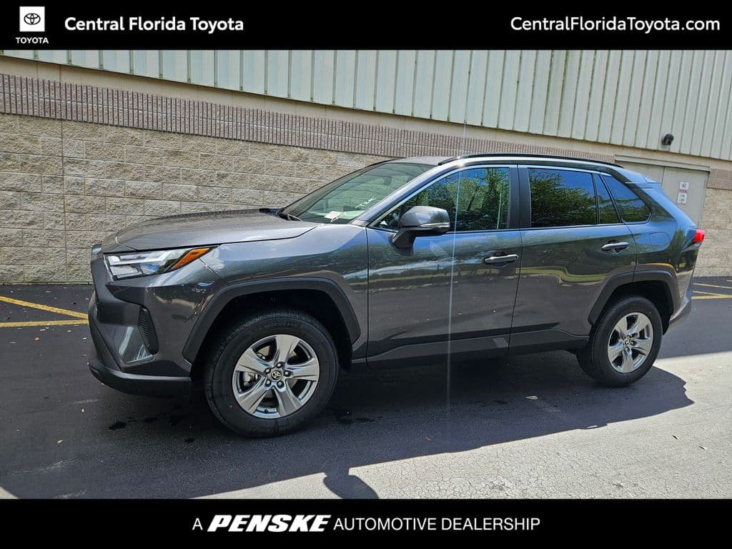 2025 Toyota RAV4 XLE — photo 1 of 32