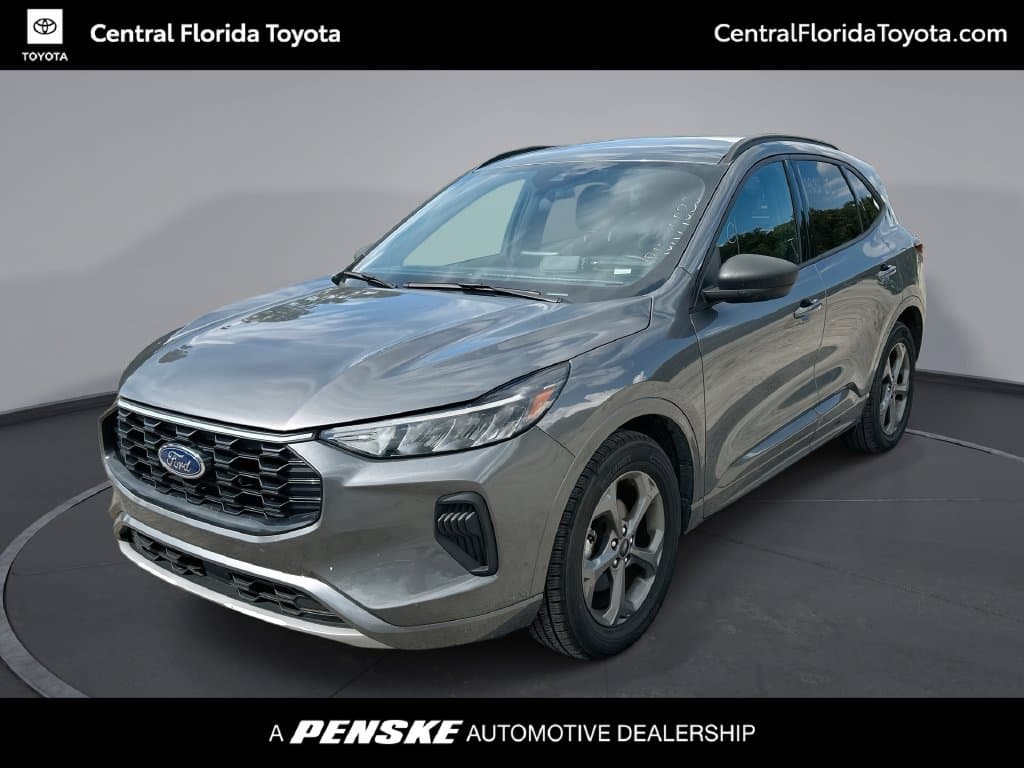 2024 Ford Escape ST-Line — photo 1 of 34