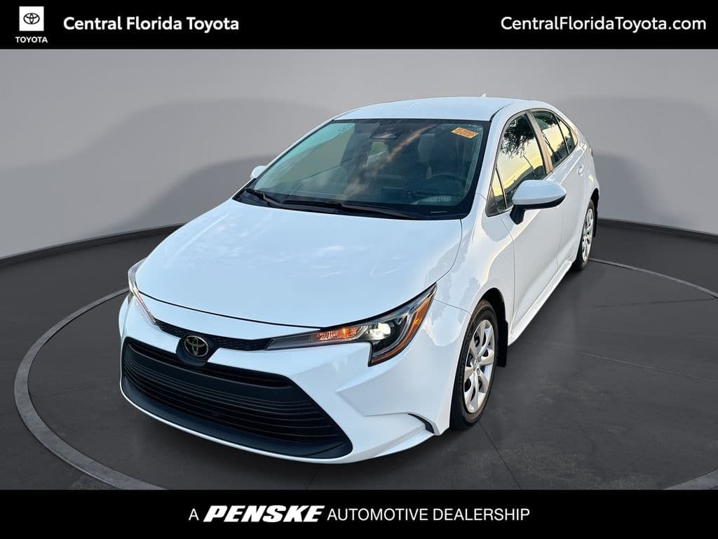 2025 Toyota Corolla LE — photo 1 of 31