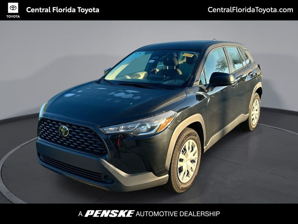 2024 Toyota Corolla Cross L — photo 1 of 32
