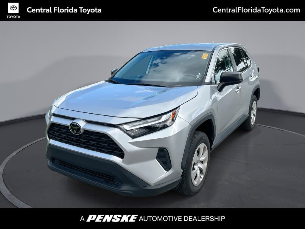 2024 Toyota RAV4 LE — photo 1 of 32