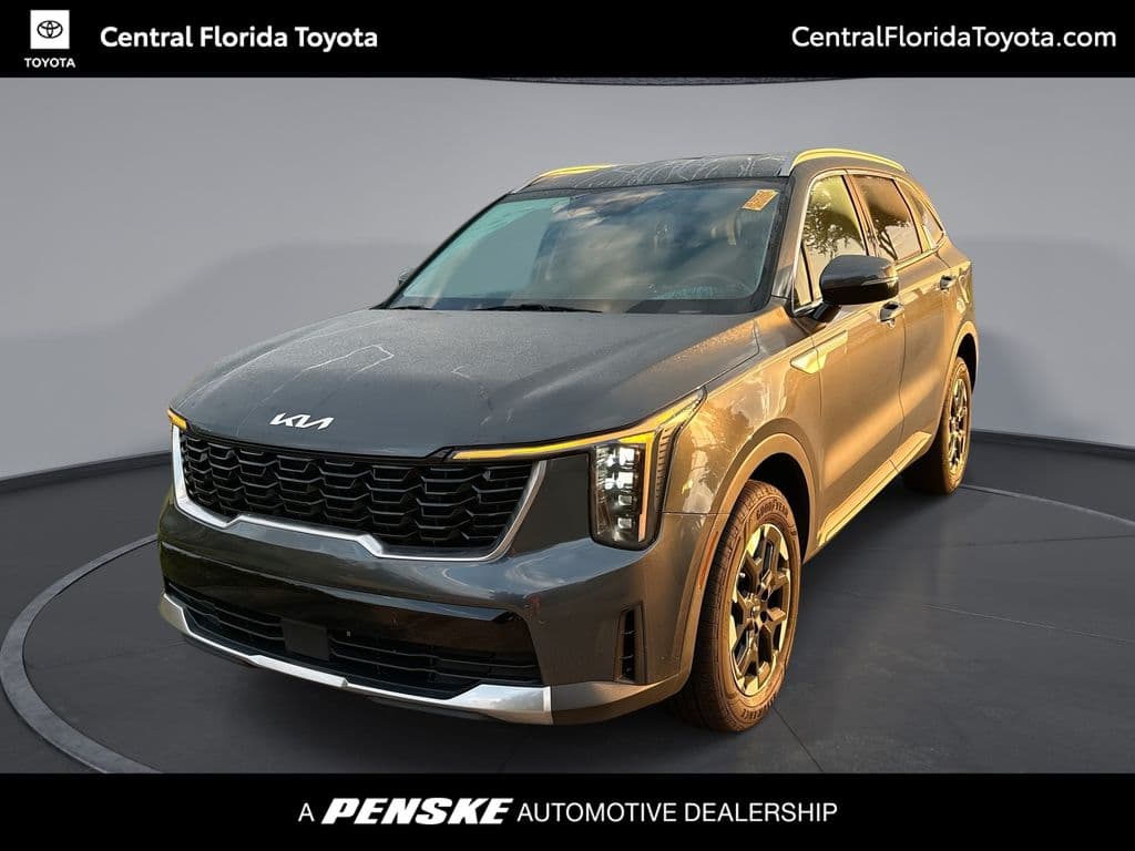 2024 Kia Sorento S — photo 1 of 37