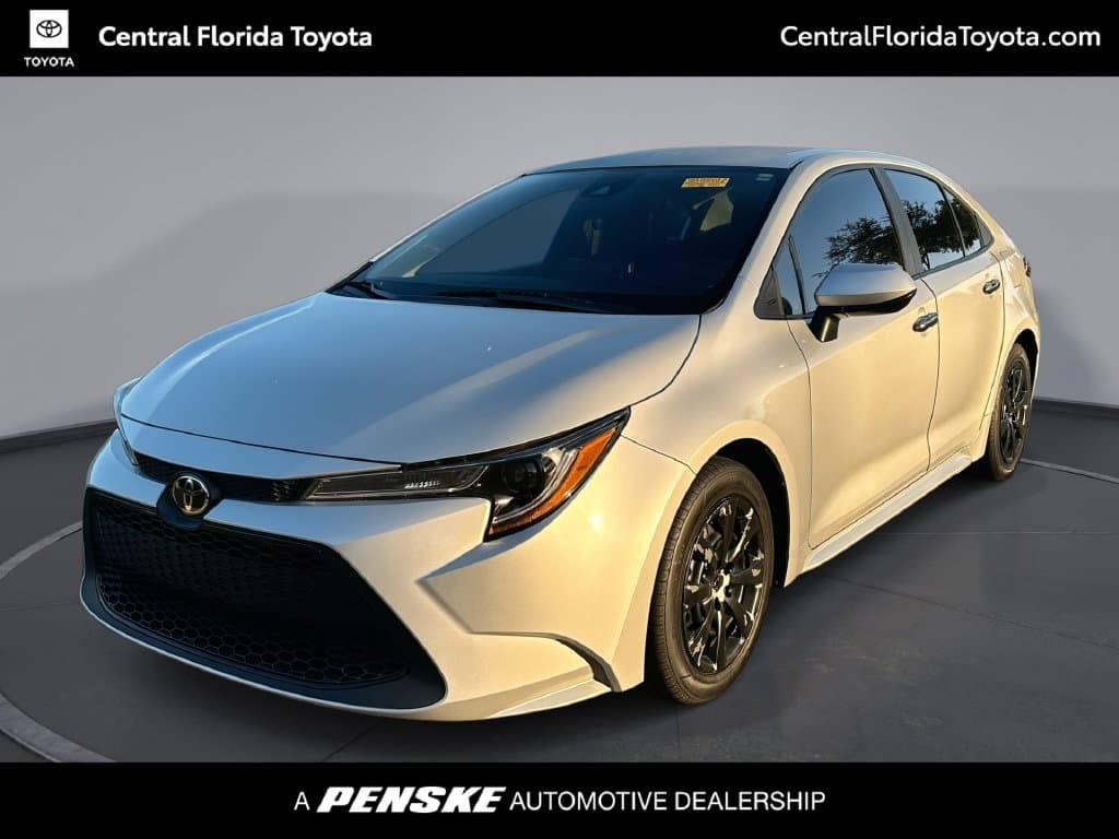 2022 Toyota Corolla LE — photo 1 of 31