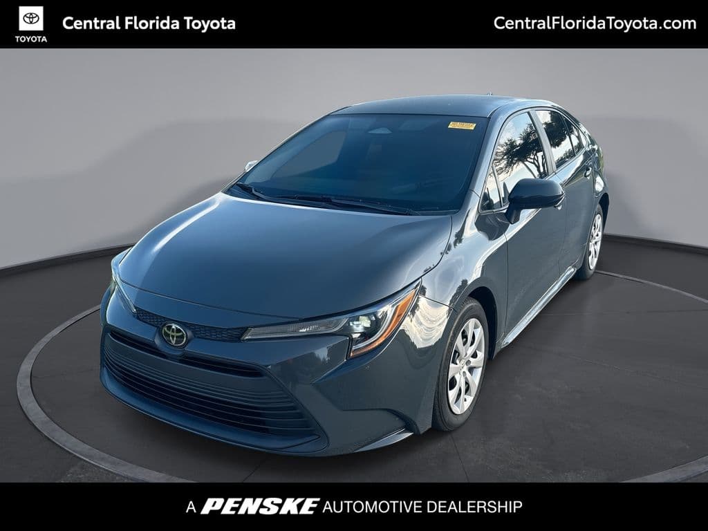 2024 Toyota Corolla LE — photo 1 of 31