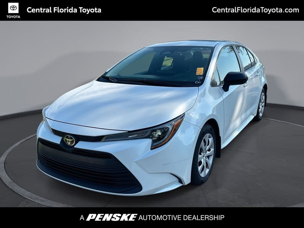 2025 Toyota Corolla LE — photo 1 of 29