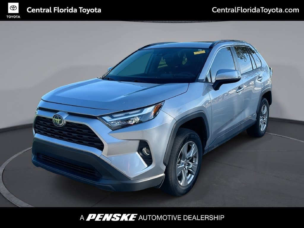 2024 Toyota RAV4 Base — photo 1 of 28