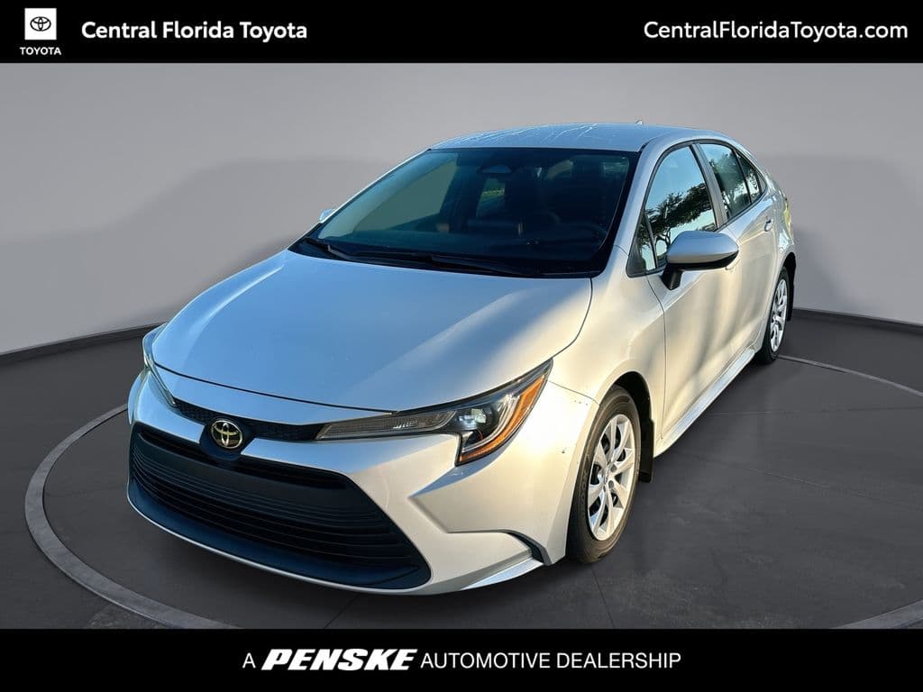 2024 Toyota Corolla LE — photo 1 of 31