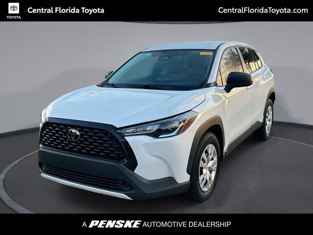 2023 Toyota Corolla Cross L — photo 1 of 31