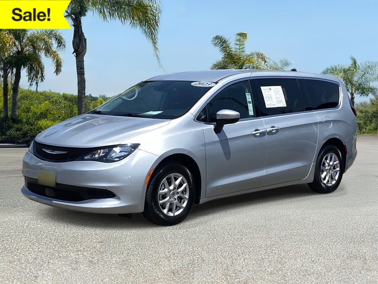 2023 Chrysler Voyager LX — photo 1 of 35