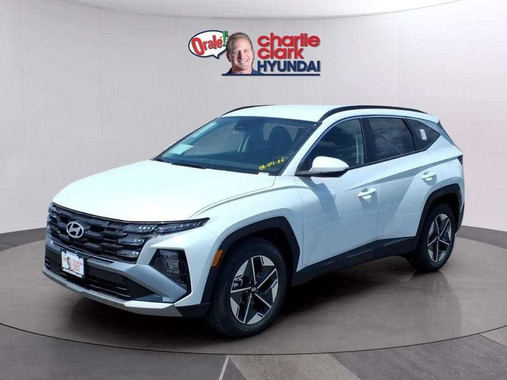 2026 Hyundai Tucson Hybrid SEL AWD — photo 1 of 15