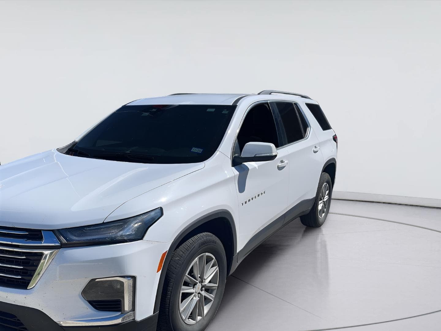 2023 Chevrolet Traverse LT Cloth — photo 1 of 6