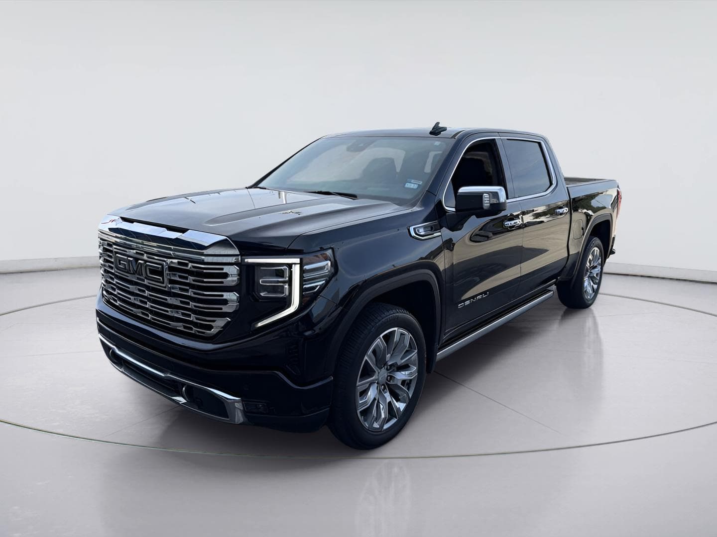 2025 GMC Sierra 1500 Denali — photo 1 of 5