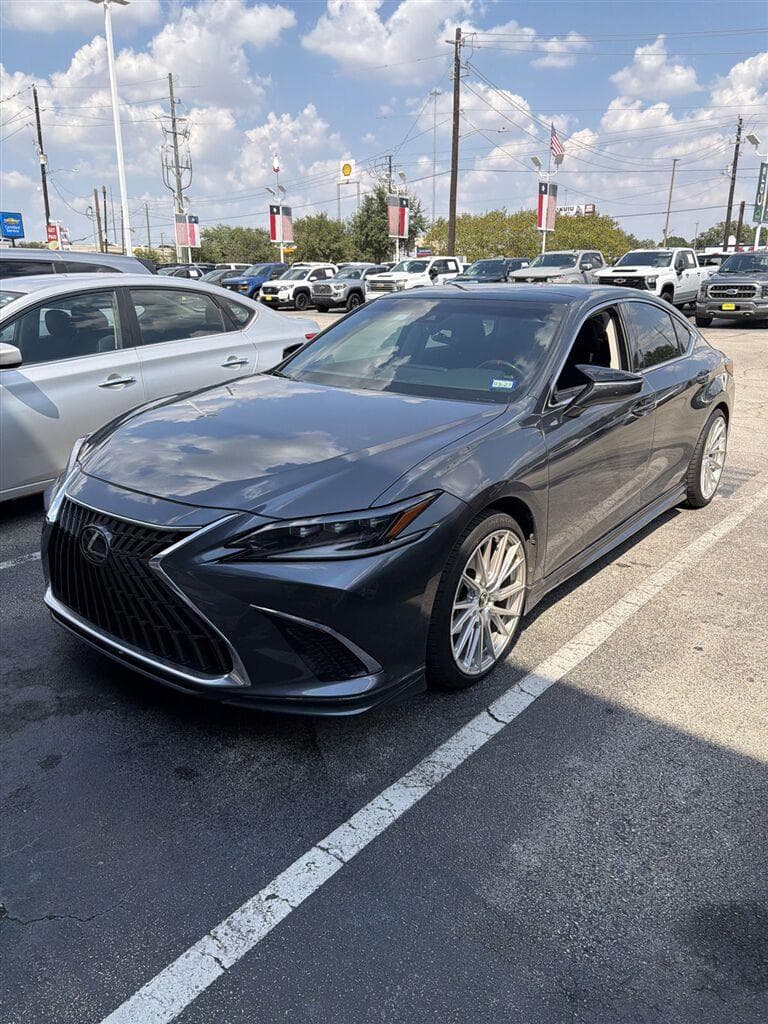 2025 Lexus ES ES 350 — photo 1 of 5