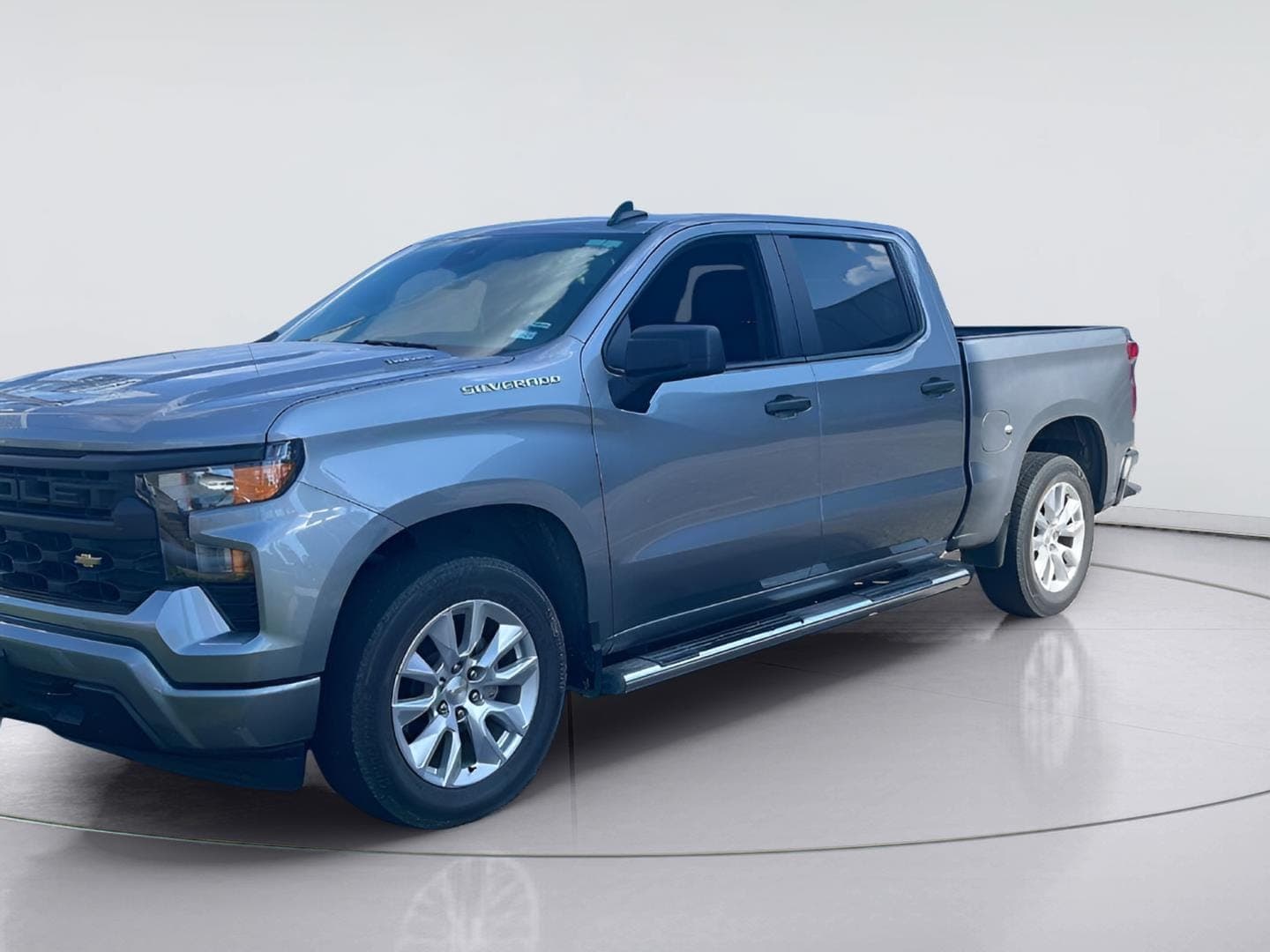 2025 Chevrolet Silverado 1500 Custom — photo 1 of 7