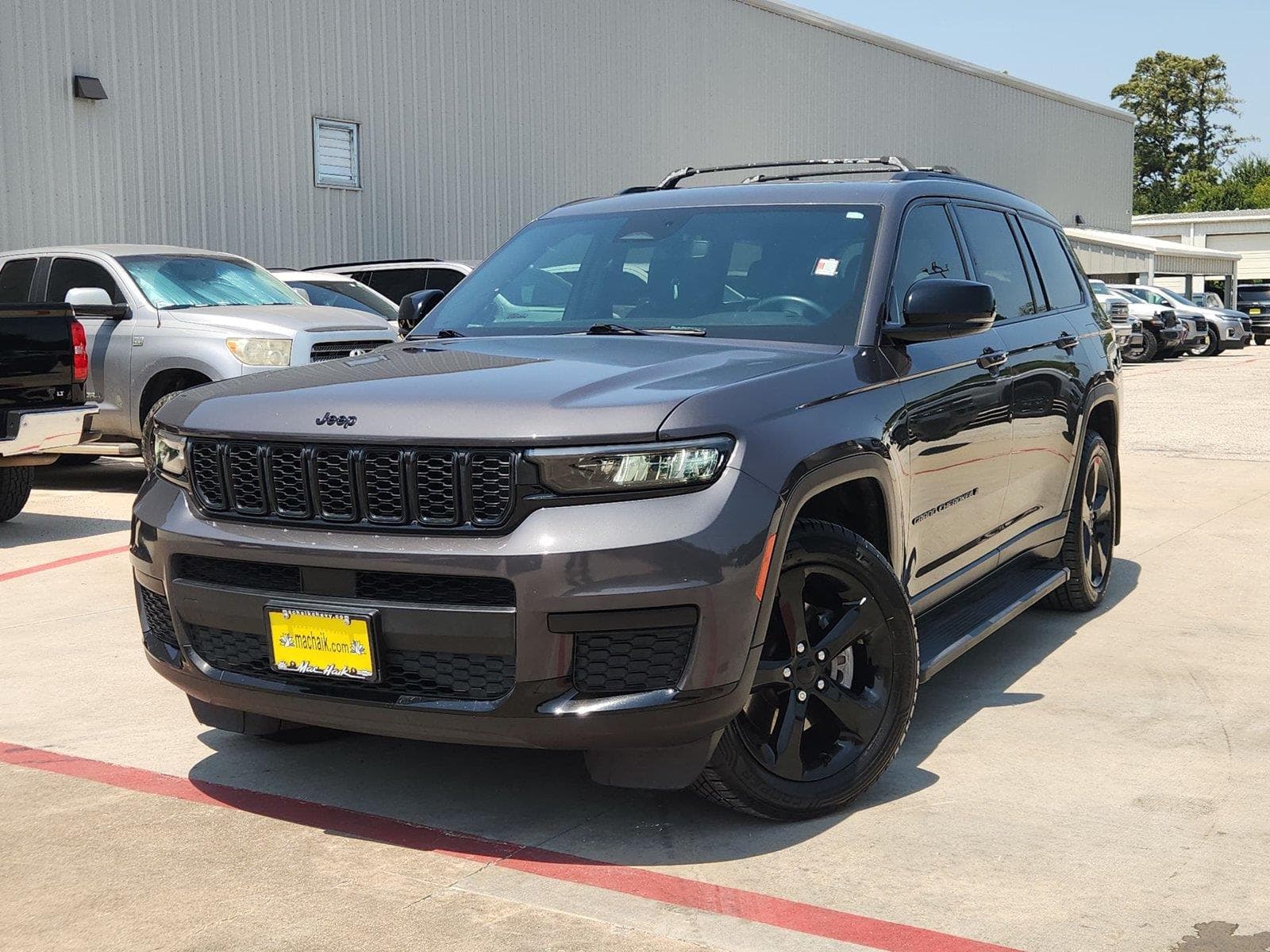 2022 Jeep Grand Cherokee L Altitude — photo 1 of 34