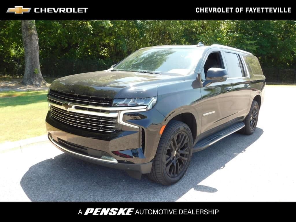 2021 Chevrolet Suburban LT — photo 1 of 12