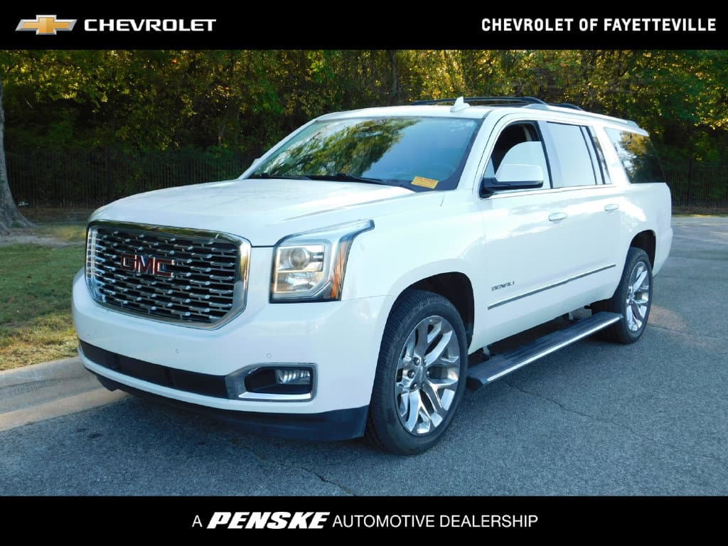 2020 GMC Yukon XL Denali — photo 1 of 12