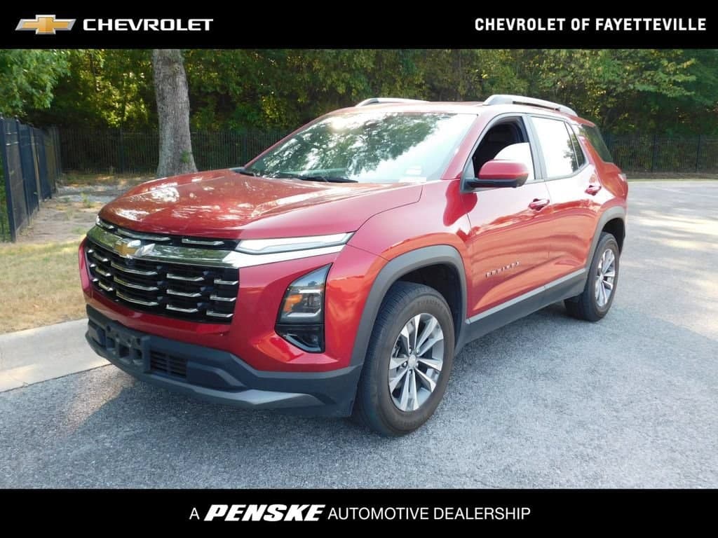 2025 Chevrolet Equinox LT — photo 1 of 11