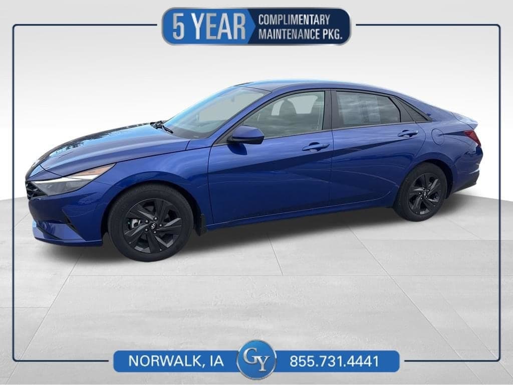 2023 Hyundai Elantra SEL — photo 1 of 36