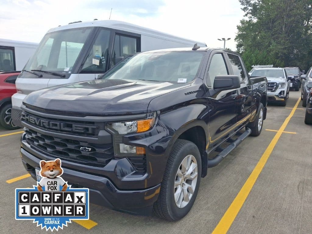 2023 Chevrolet Silverado 1500 Custom — photo 1 of 15