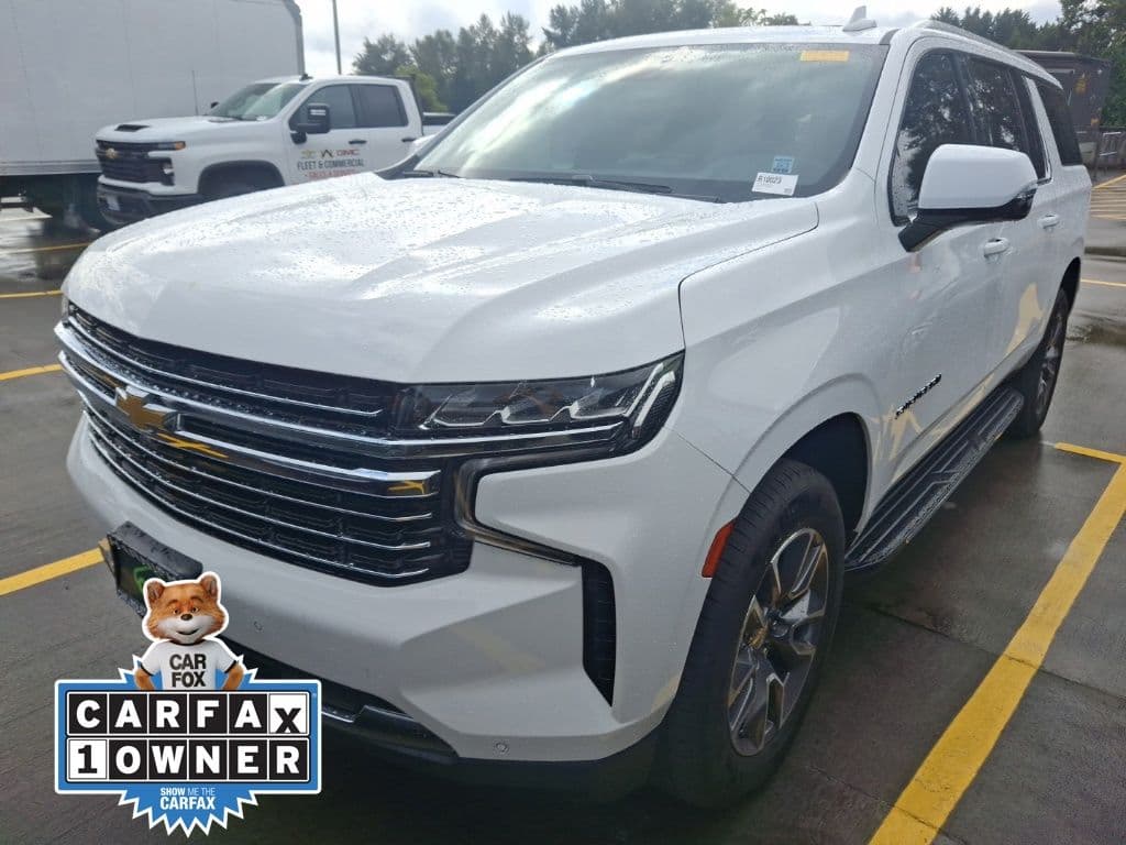 2024 Chevrolet Suburban LT — photo 1 of 14