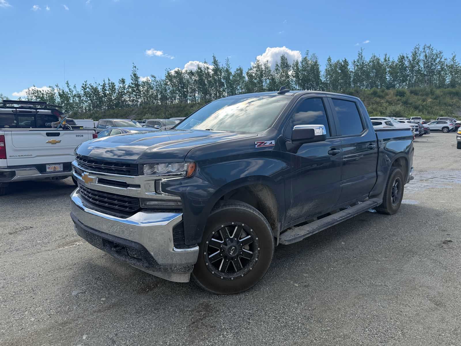2021 Chevrolet Silverado 1500 LT — photo 1 of 24