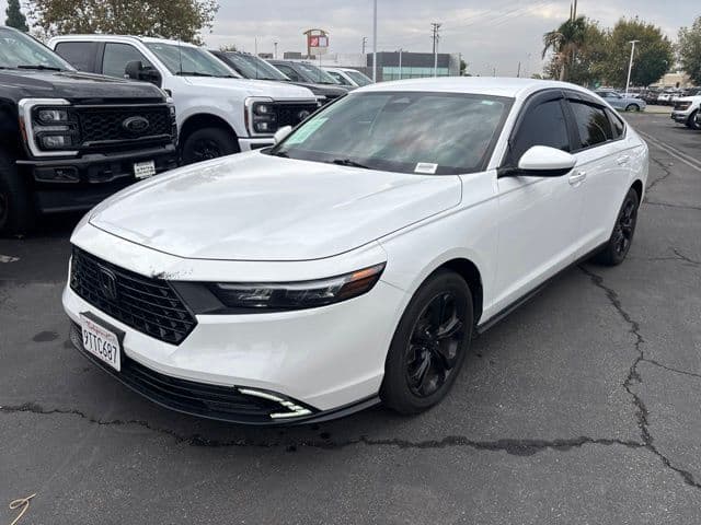 2023 Honda Accord Sedan LX — photo 1 of 10