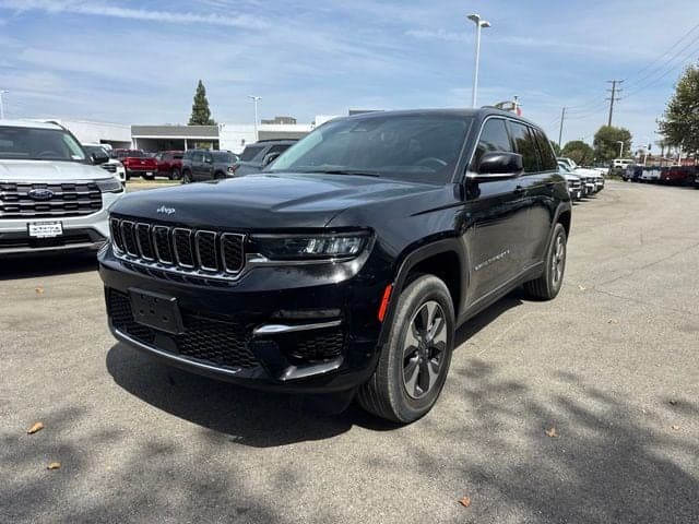 2023 Jeep Grand Cherokee 4xe — photo 1 of 9