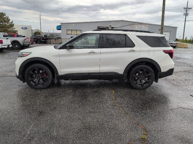 2022 Ford Explorer ST — photo 1 of 18