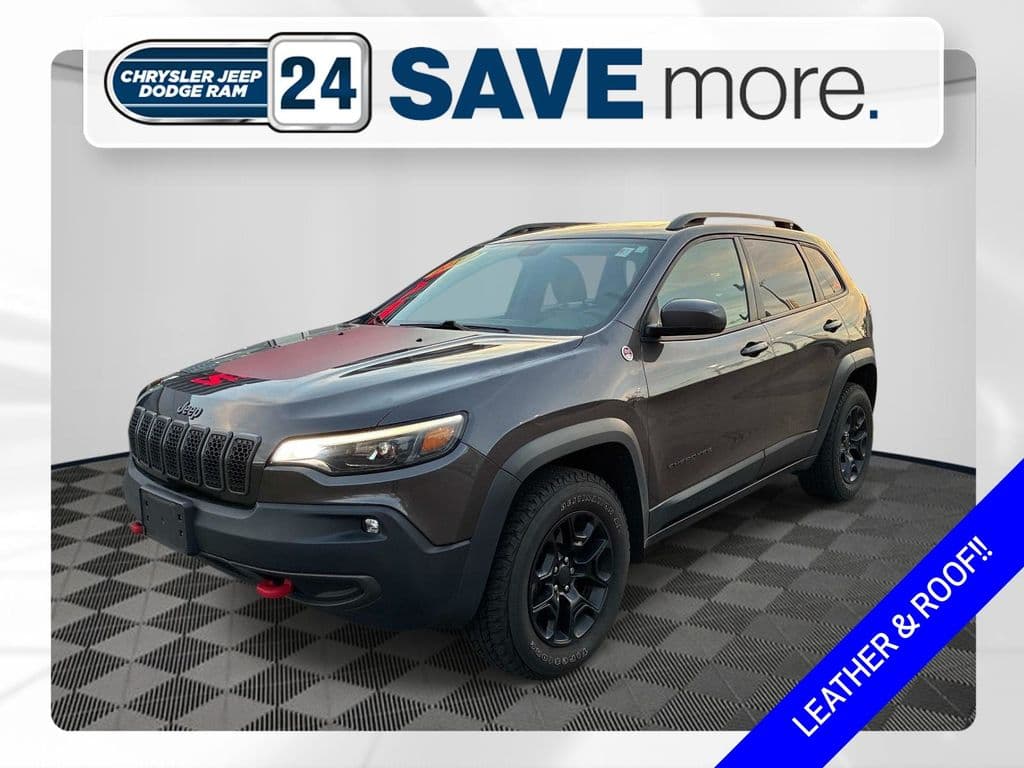 2019 Jeep Cherokee Trailhawk — photo 1 of 38