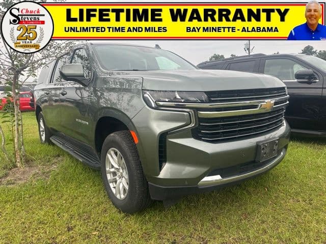 2024 Chevrolet Suburban LT — photo 1 of 22