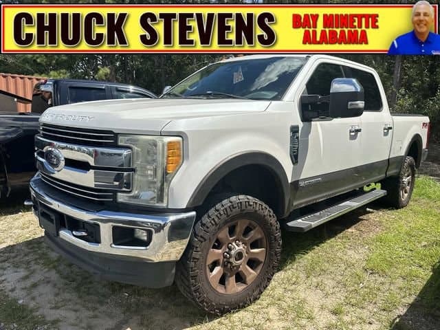2017 Ford Super Duty F-250 SRW Lariat — photo 1 of 20