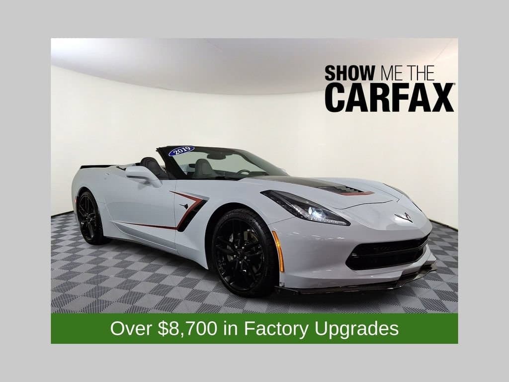 2019 Chevrolet Corvette Stingray — photo 1 of 31