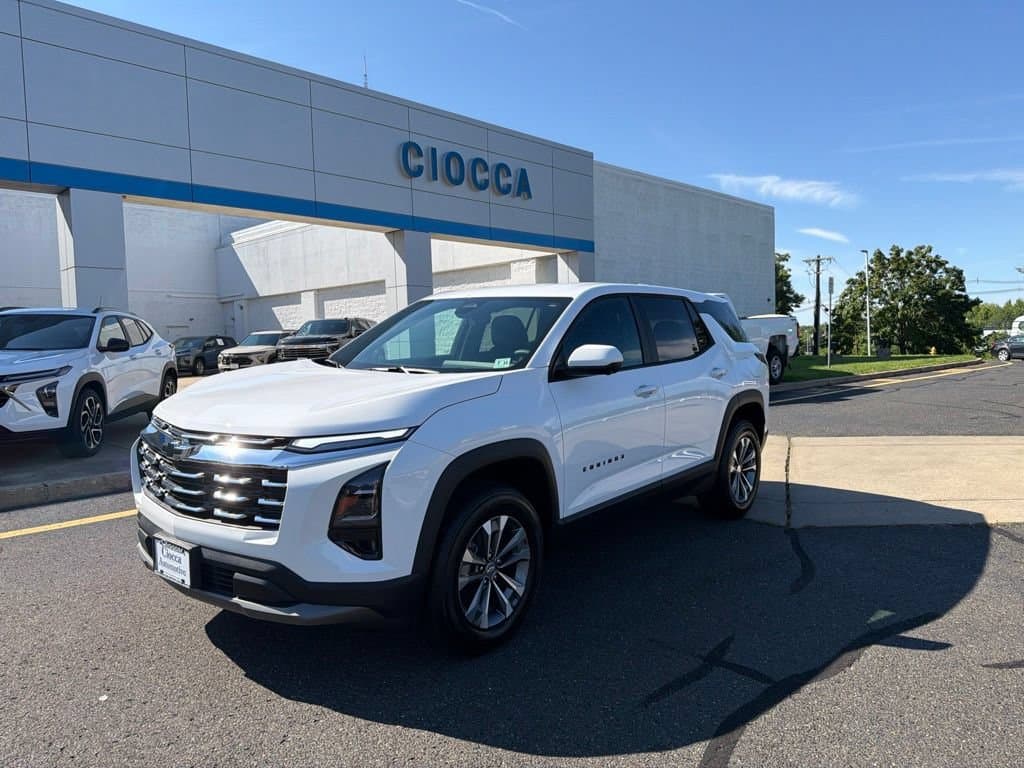 2026 Chevrolet Equinox LT — photo 1 of 24