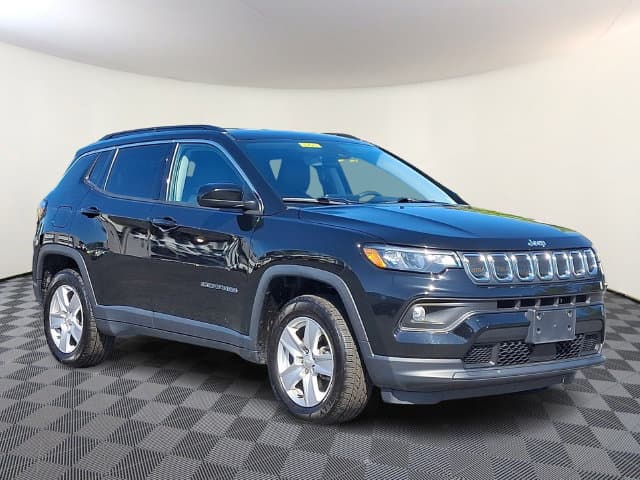 2022 Jeep Compass Latitude — photo 1 of 30