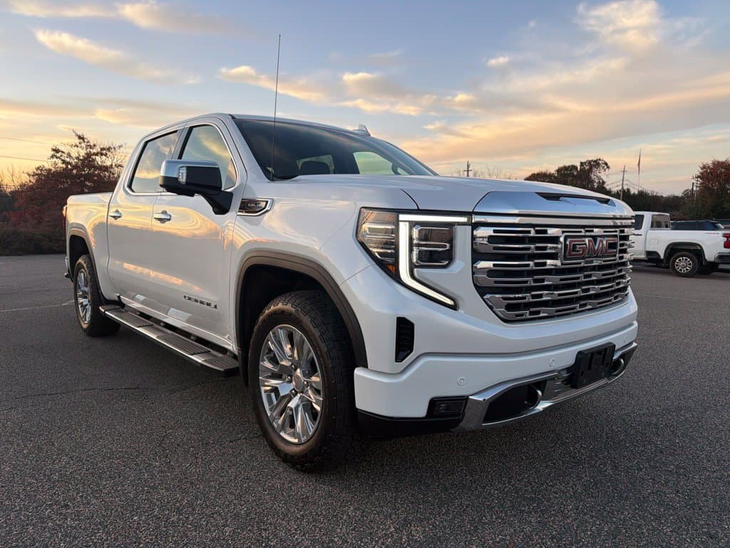 2023 GMC Sierra 1500 Denali — photo 1 of 21