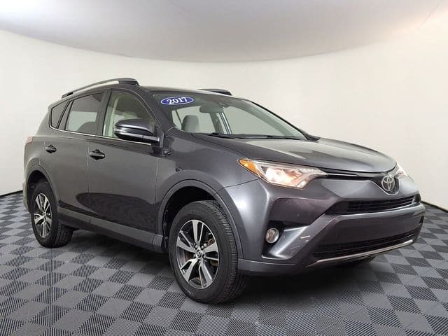 2017 Toyota RAV4 XLE — photo 1 of 31