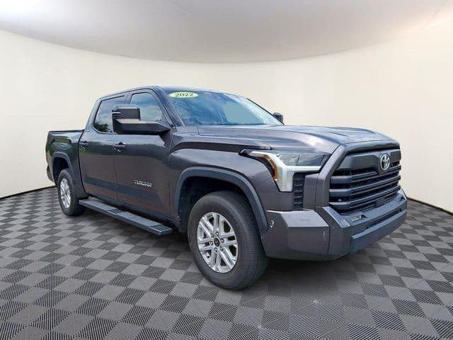 2022 Toyota Tundra SR5 3.5L V6 — photo 1 of 30