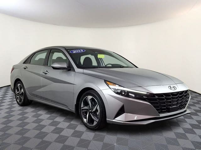 2023 Hyundai Elantra SEL — photo 1 of 32