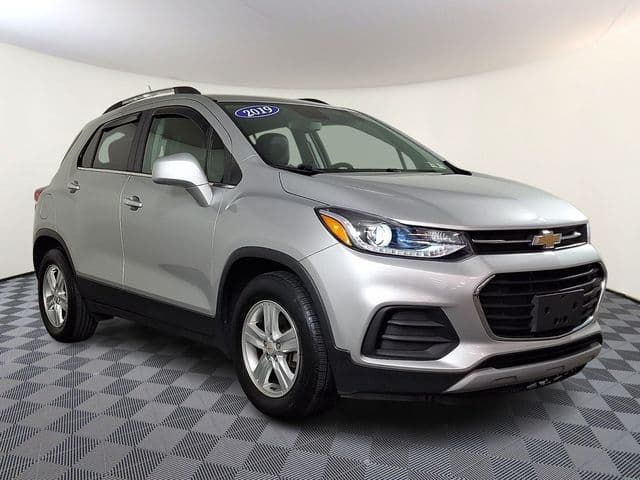 2019 Chevrolet Trax LT — photo 1 of 30