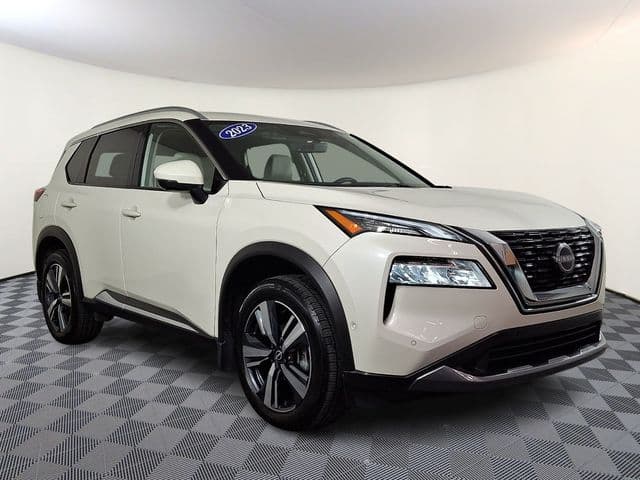 2023 Nissan Rogue SL — photo 1 of 32